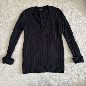 GAP Women's Navy Blue V-Neck Sweater